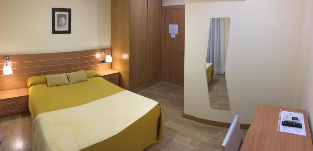 Hostal Dona Juana Ávila Extérieur photo