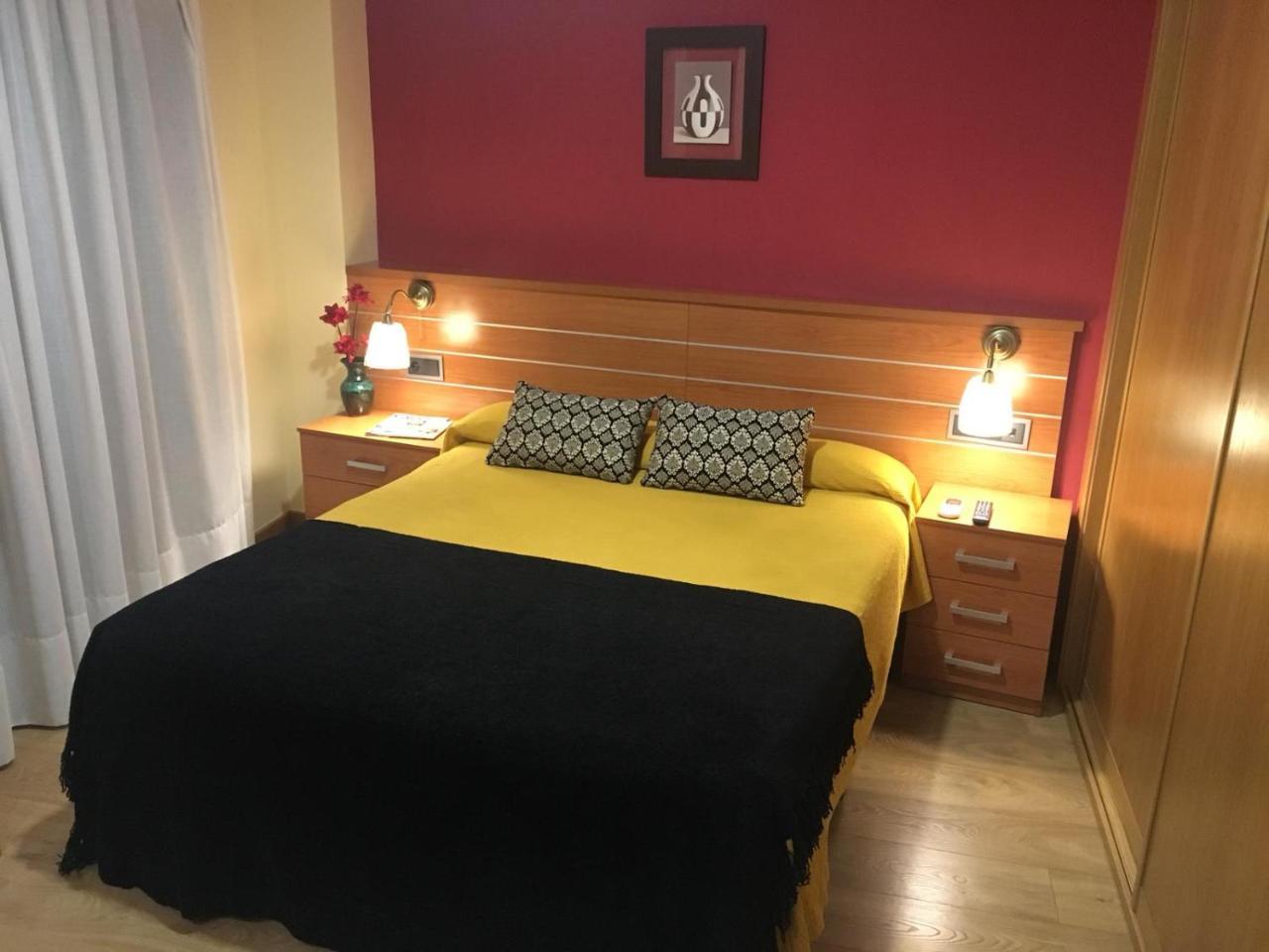 Hostal Dona Juana Ávila Extérieur photo