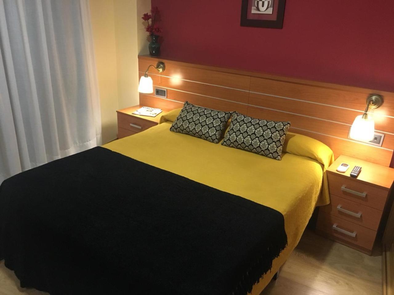Hostal Dona Juana Ávila Extérieur photo