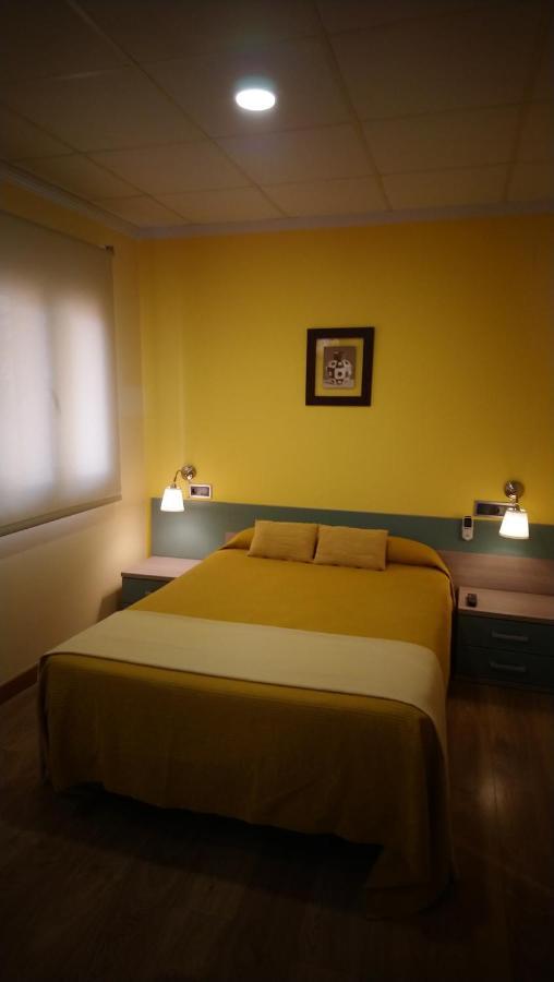 Hostal Dona Juana Ávila Extérieur photo